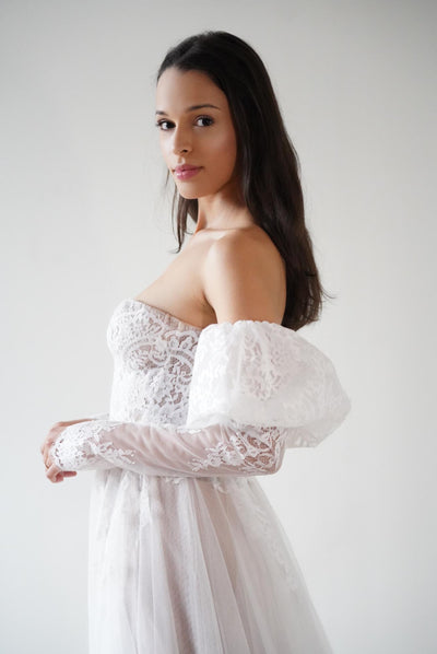 Jaislyn with  Sleeves