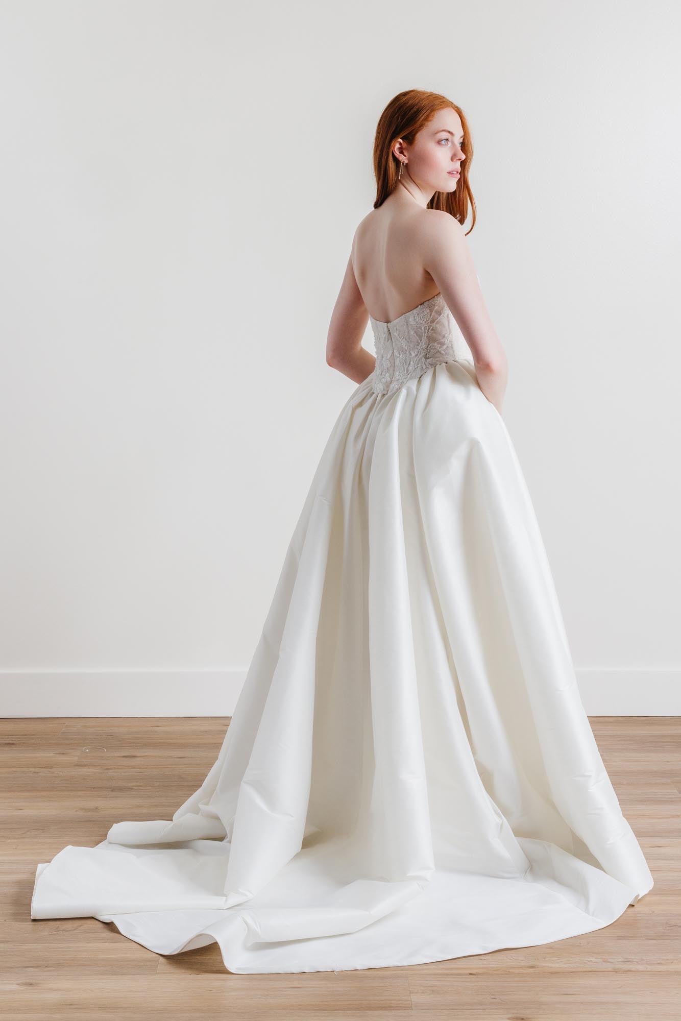 Goldie Overskirt